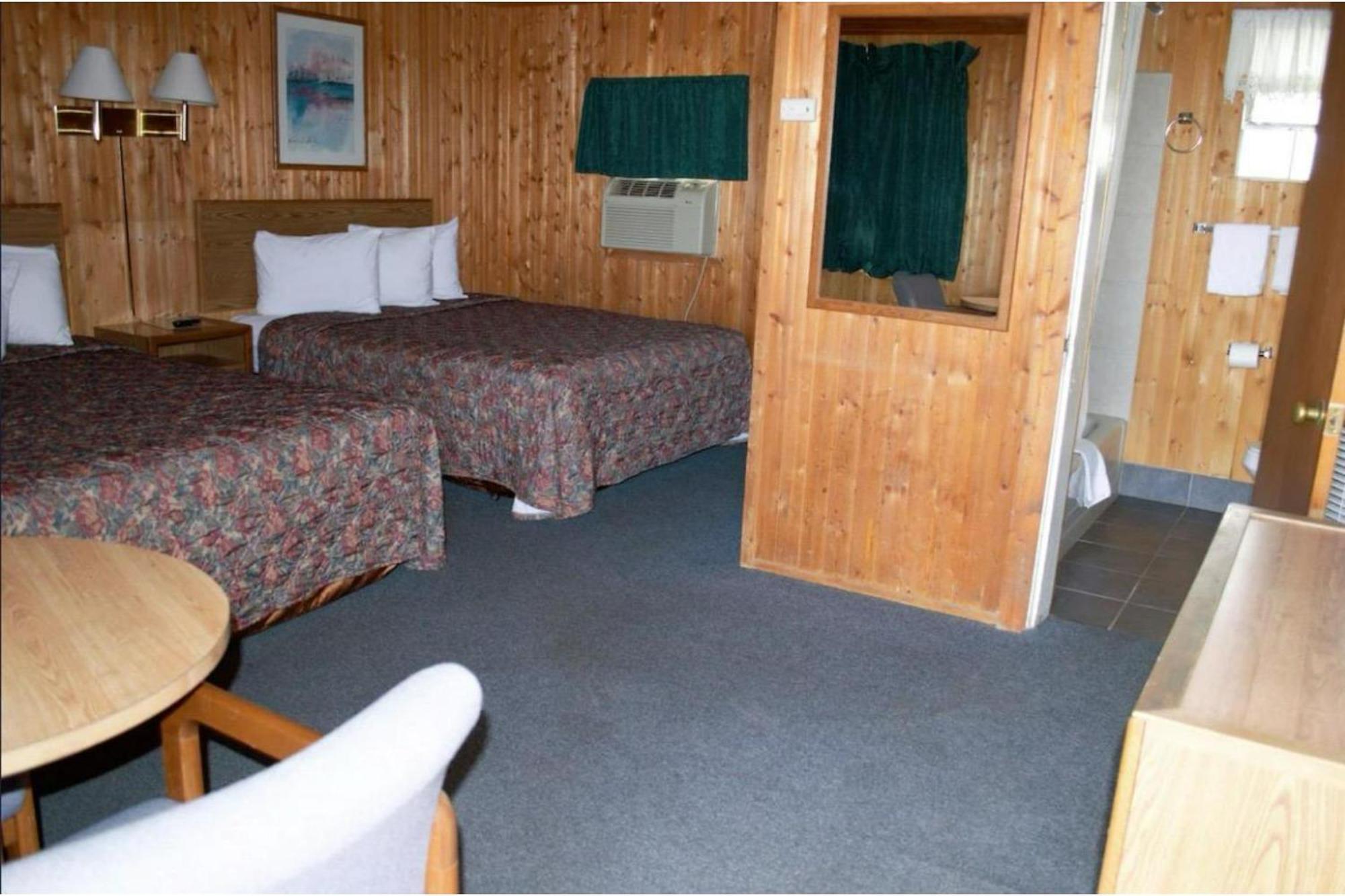 Green Acre Motel By Oyo Near Rush County Airport La Crosse Exteriér fotografie